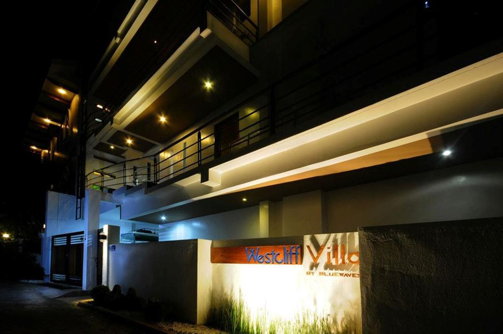 Bluewaves Westcliff Villa Balabag  ภายนอก รูปภาพ