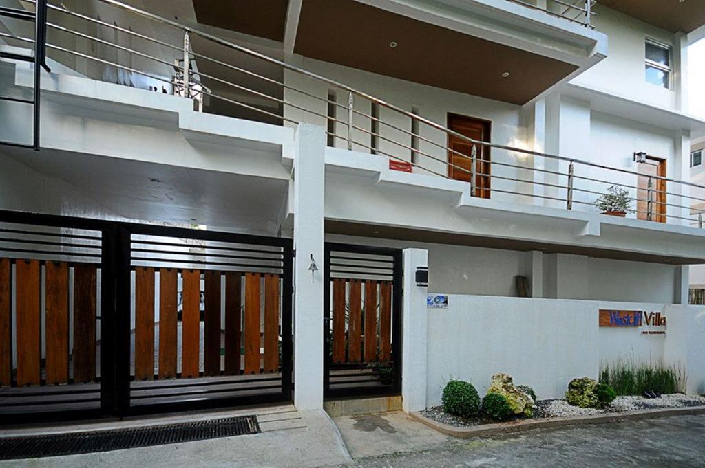 Bluewaves Westcliff Villa Balabag  ภายนอก รูปภาพ