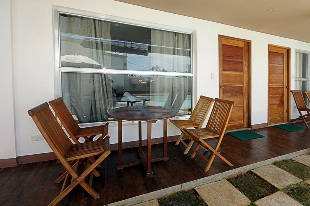 Bluewaves Westcliff Villa Balabag  ภายนอก รูปภาพ