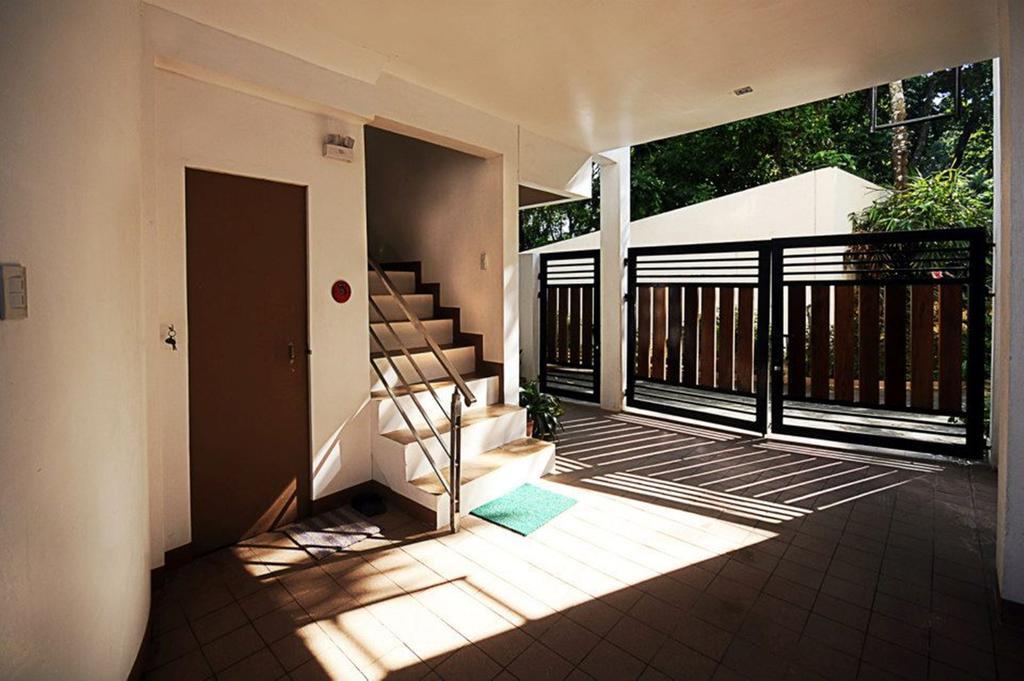 Bluewaves Westcliff Villa Balabag  ภายนอก รูปภาพ