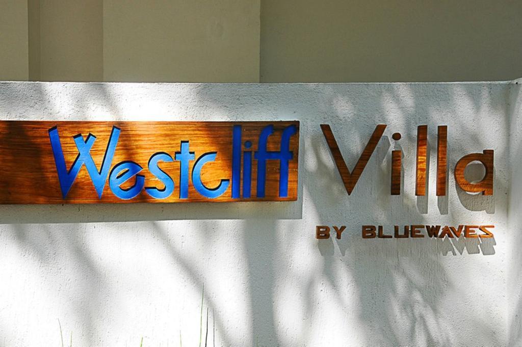 Bluewaves Westcliff Villa Balabag  ภายนอก รูปภาพ