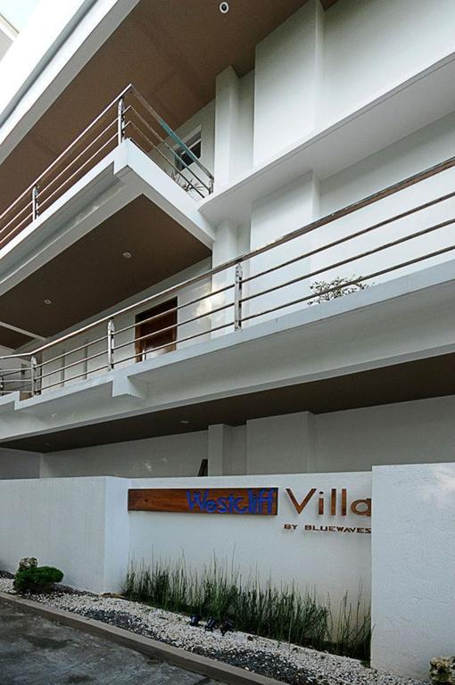 Bluewaves Westcliff Villa Balabag  ภายนอก รูปภาพ