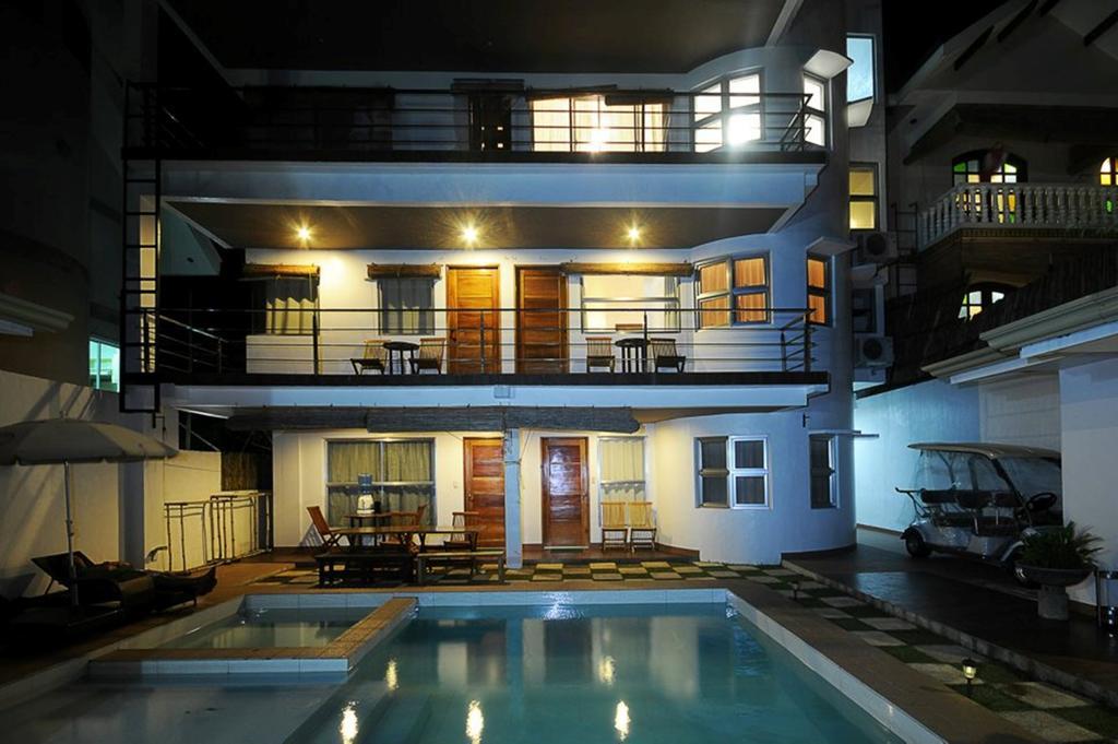 Bluewaves Westcliff Villa Balabag  ภายนอก รูปภาพ