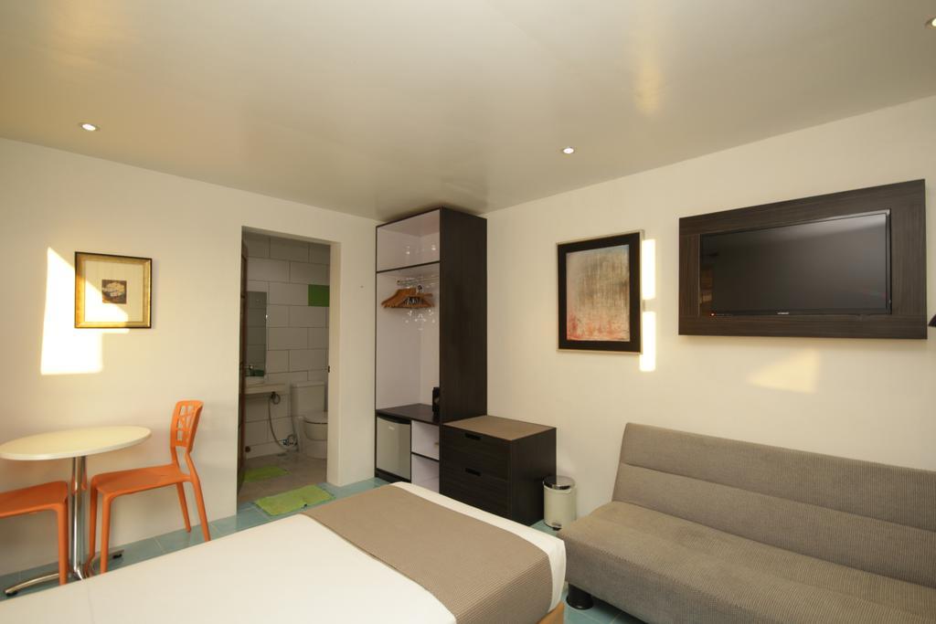 Bluewaves Westcliff Villa Balabag  ภายนอก รูปภาพ