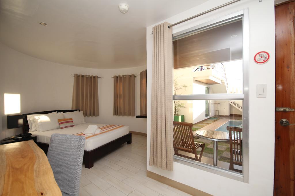 Bluewaves Westcliff Villa Balabag  ภายนอก รูปภาพ