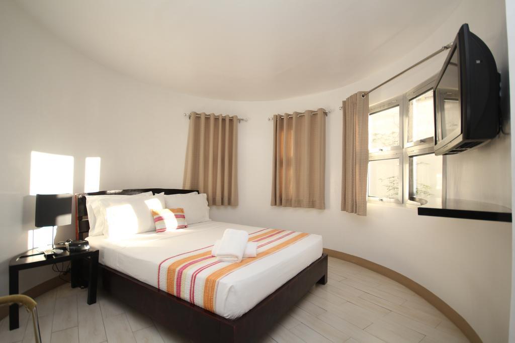 Bluewaves Westcliff Villa Balabag  ภายนอก รูปภาพ