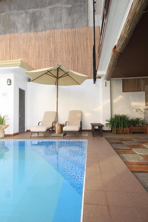 Bluewaves Westcliff Villa Balabag  ภายนอก รูปภาพ